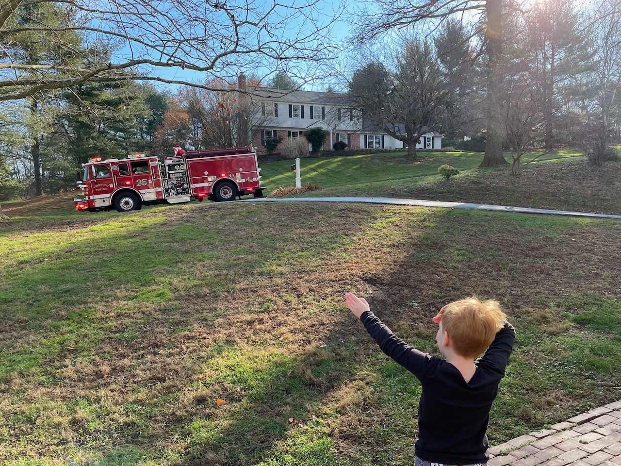 2020-12-13-santa-driveby photo